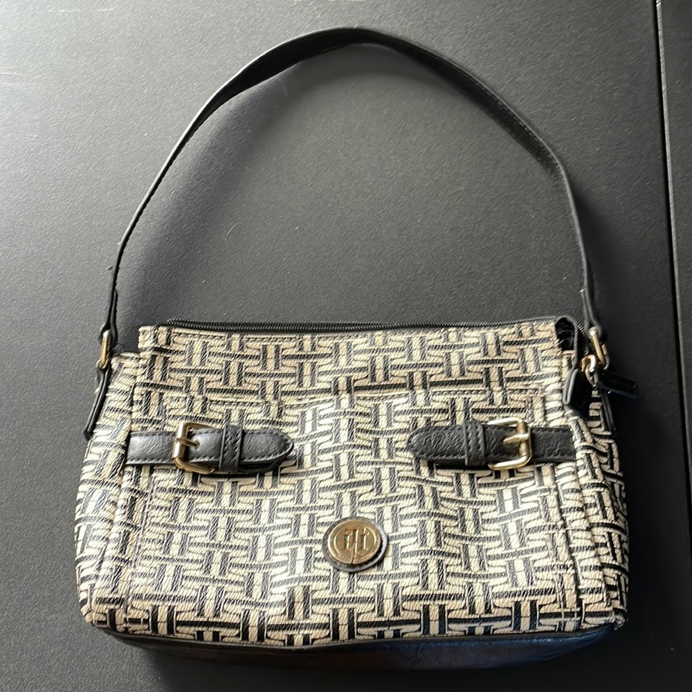 Tommy Hilfiger cute purse